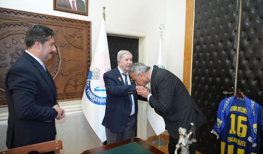 Başkanlık makamında duygusal buluşma