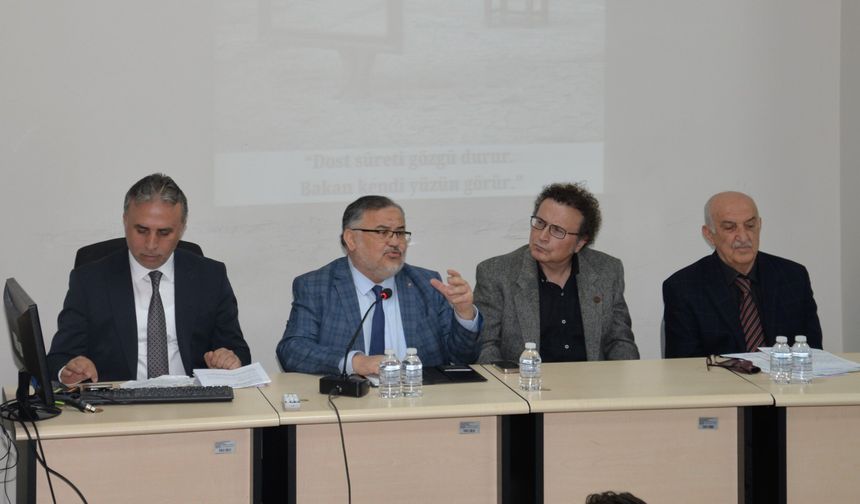 BUÜ’de Fethi Gemuhluoğlu anıldı