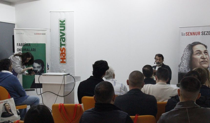 "Sanatçılar Sennur Sezer Okuyor" etkinliğinin konuğu Arif Pişkin oldu