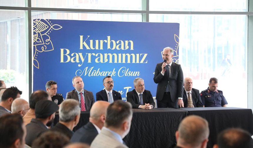 İnegöl protokolü bayramlaşma töreninde buluştu