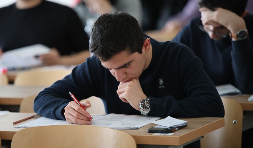 YKS adaylarına ücretsiz prova fırsatı: Dereceye girenlere ödül verilecek