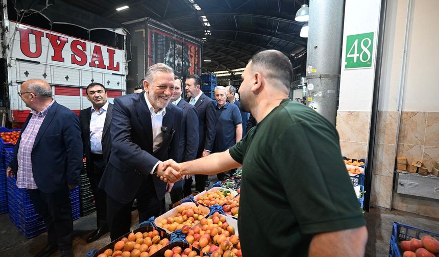 BTSO Başkanı İbrahim Burkay’dan Bursa Kent Hali’ne ziyaret