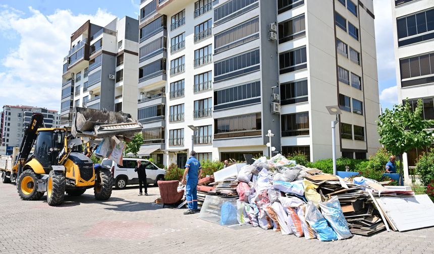 Yangının yaralarını yıldırım belediyesi sarıyor