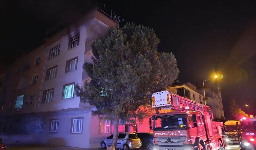 Bursa'da buzdolabı yangın çıkardı