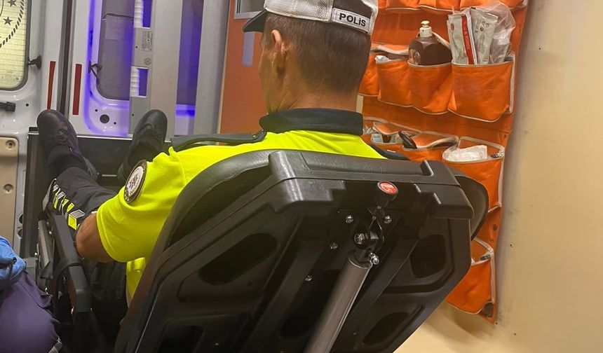 Dur ihtarına uymadı, motosikletini polisin üzerine sürdü