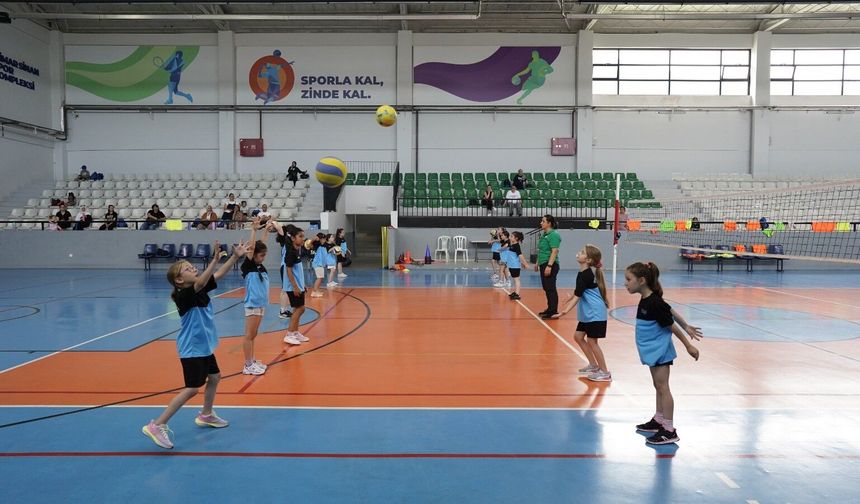 Yıldırım'da yaz spor okulları coşkusu sürüyor