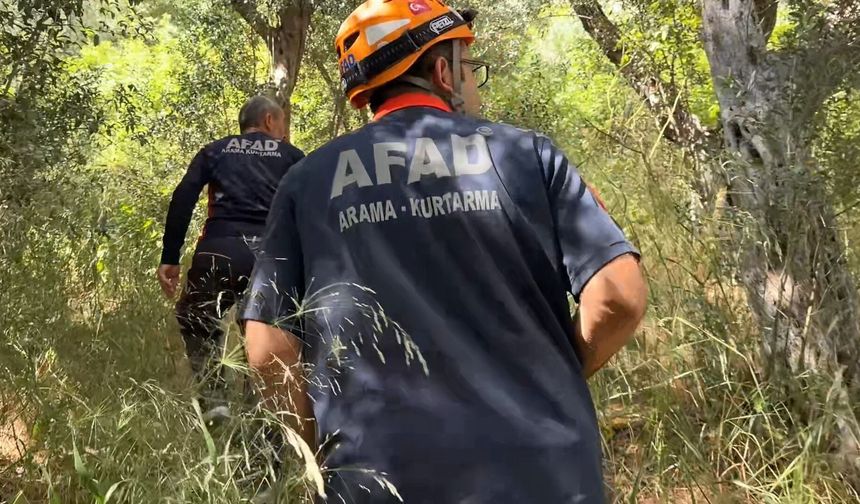 10 metreden düşen kadın, yardıma gelen polislerden kaçtı