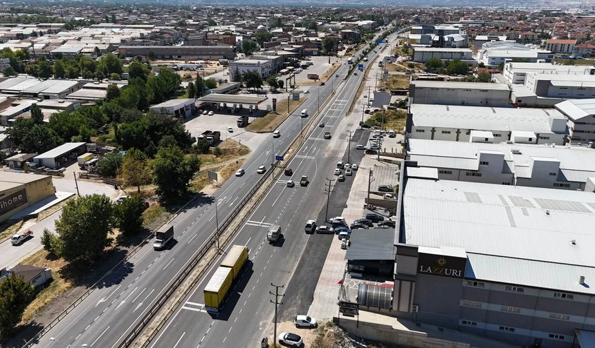 İnegöl Belediyesi asfaltlama çalışmasına devam ediyor