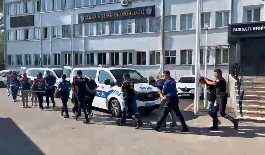 Bursa'da "kara para" çetesine operasyon