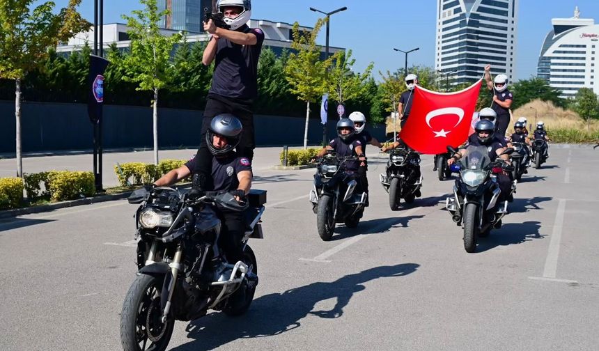 Bursa'da yunus polisleri temel eğitim kursunu tamamladı