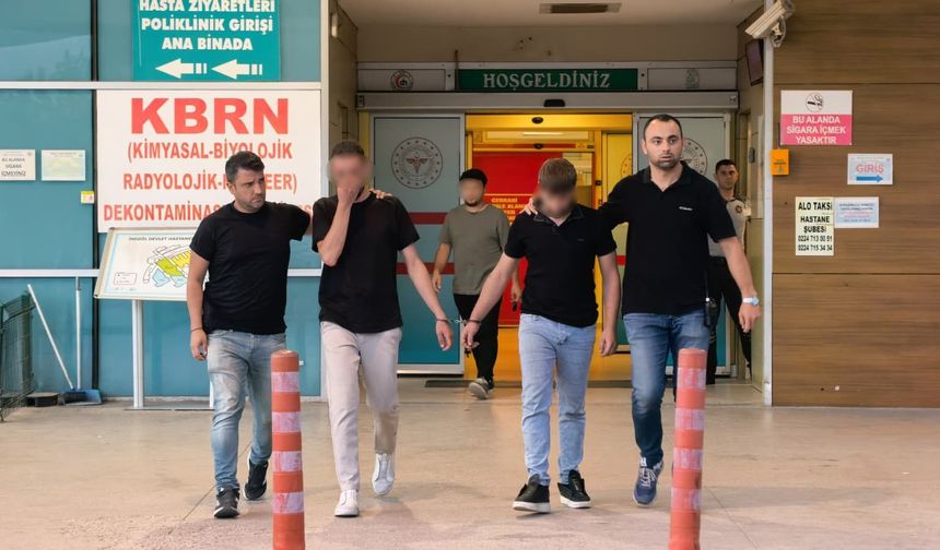 Bursa'da yaşlı kadını 1.5 milyon lira dolandıran çete yakayı ele verdi