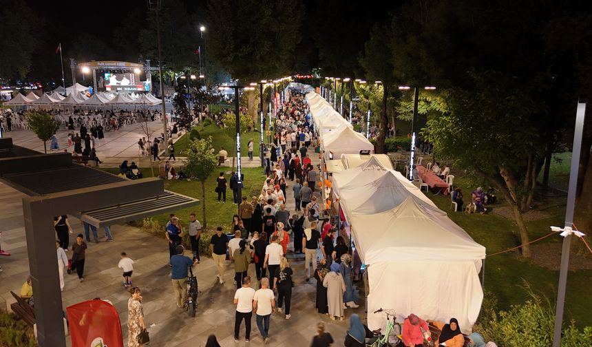 İnegöl Gastronomi Festivali'nde lezzet şöleni: İnegöl mutfağı Türkiye vitrinine çıktı
