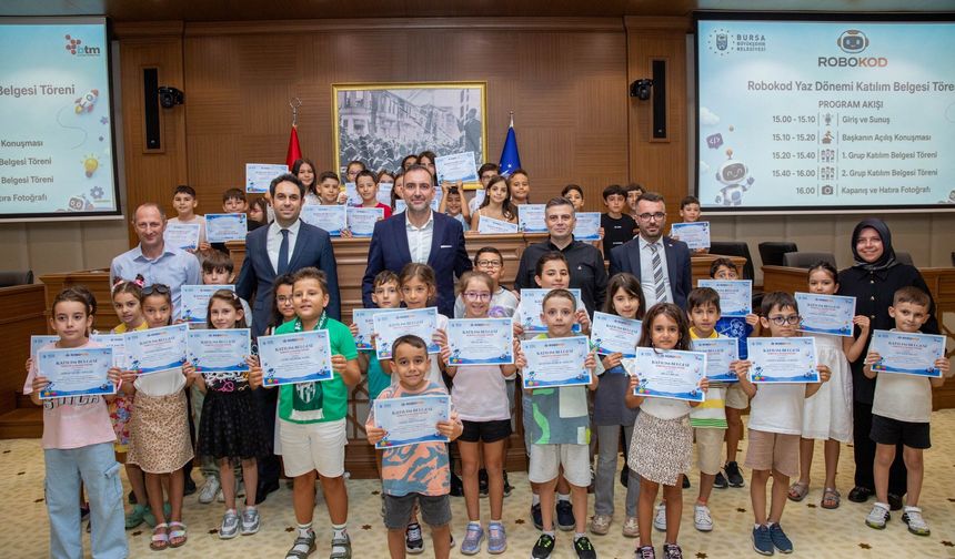 Bursa'da çocuklar geleceği kodladı