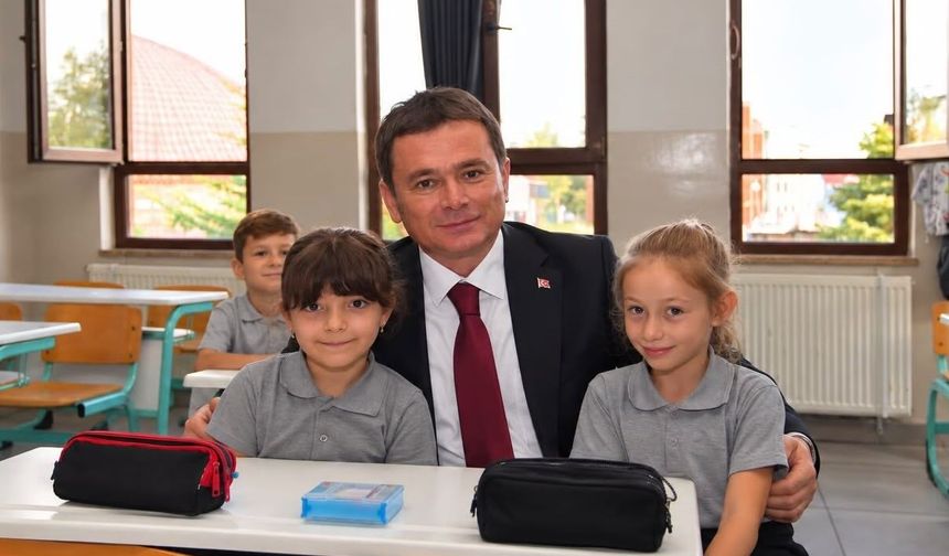 Başkan Aydın öğrencilerin ilk gün heyecanını paylaştı