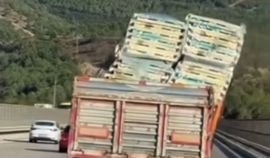 Bursa'da trafikte faciaya davetiye çıkaran görüntü