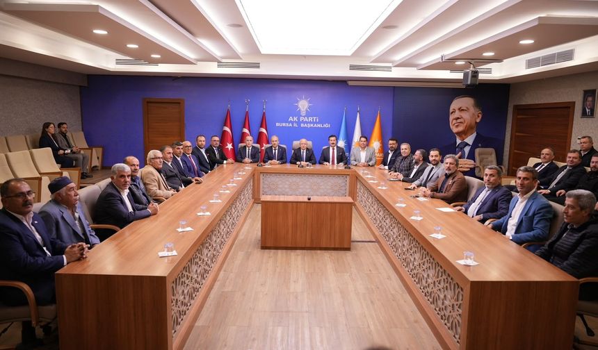Yenişehir'de iki meclis üyesi daha Ak Parti saflarına katıldı