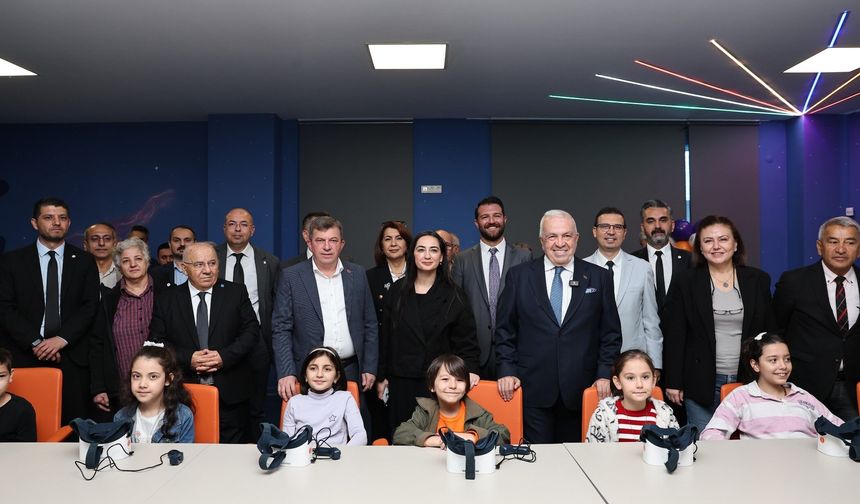 Nilüfer Belediyesi dijital deneyim merkezi açıldı
