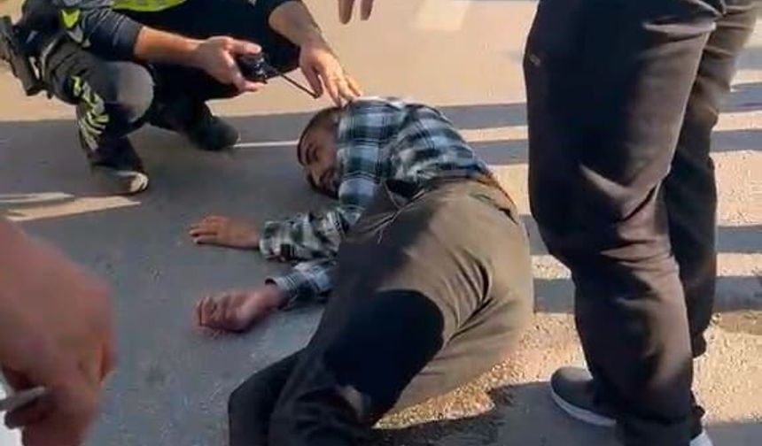 Bursa'da otobüsün çarptığı genç yaralandı