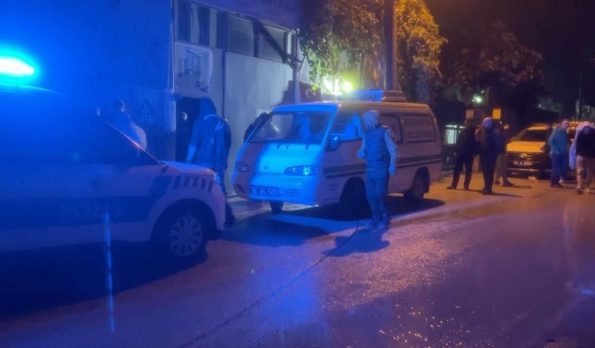 Bursa'da iş yerinin çatısından düşen adam öldü