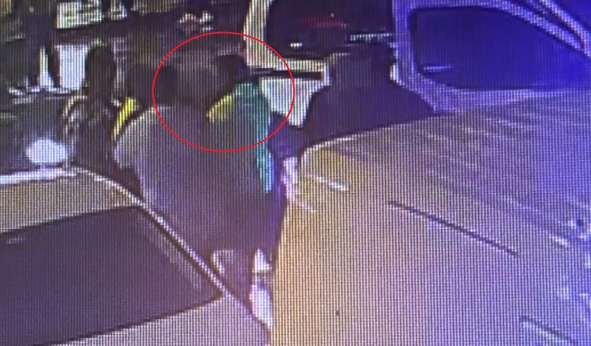Bursa'da park halindeki araca çarptı, polise kafa attı!