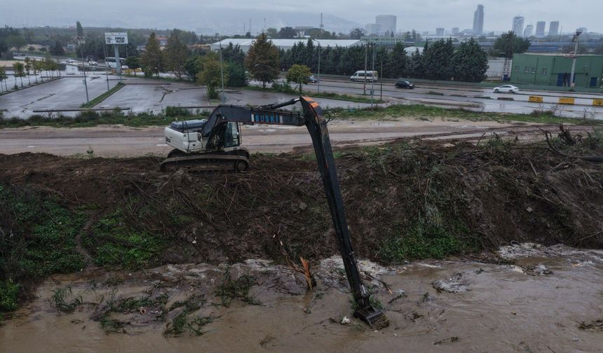 Büyükşehir'den yoğun yağış mesaisi: 645 olaya müdahale