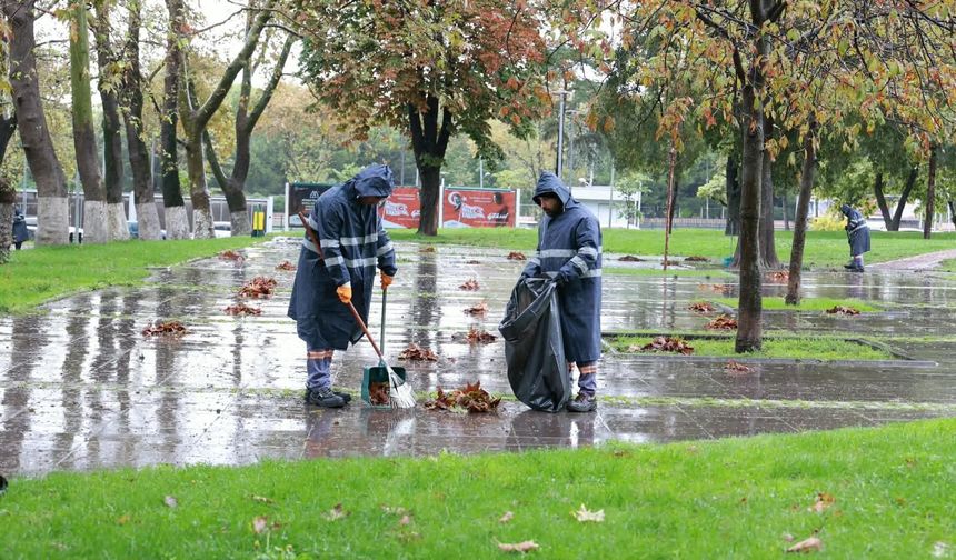 Osmangazi Belediyesi'nden sonbahar temizliği