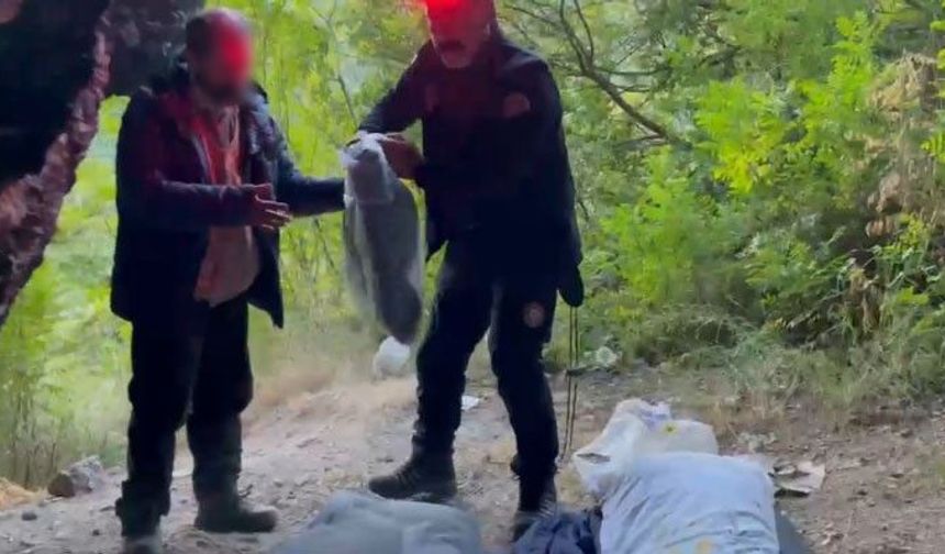 Uludağ'da mağaraya sığınan yaşlı adam için seferber oldular